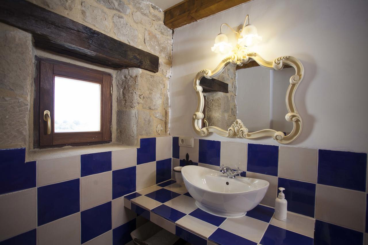 Hotel Rural La Torre De Bisjueces מראה חיצוני תמונה